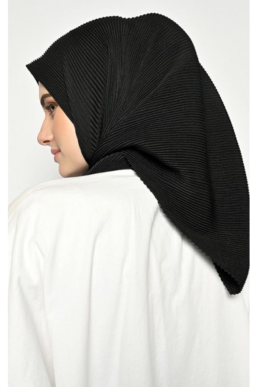 Suria Segitiga Instan Pleats Black